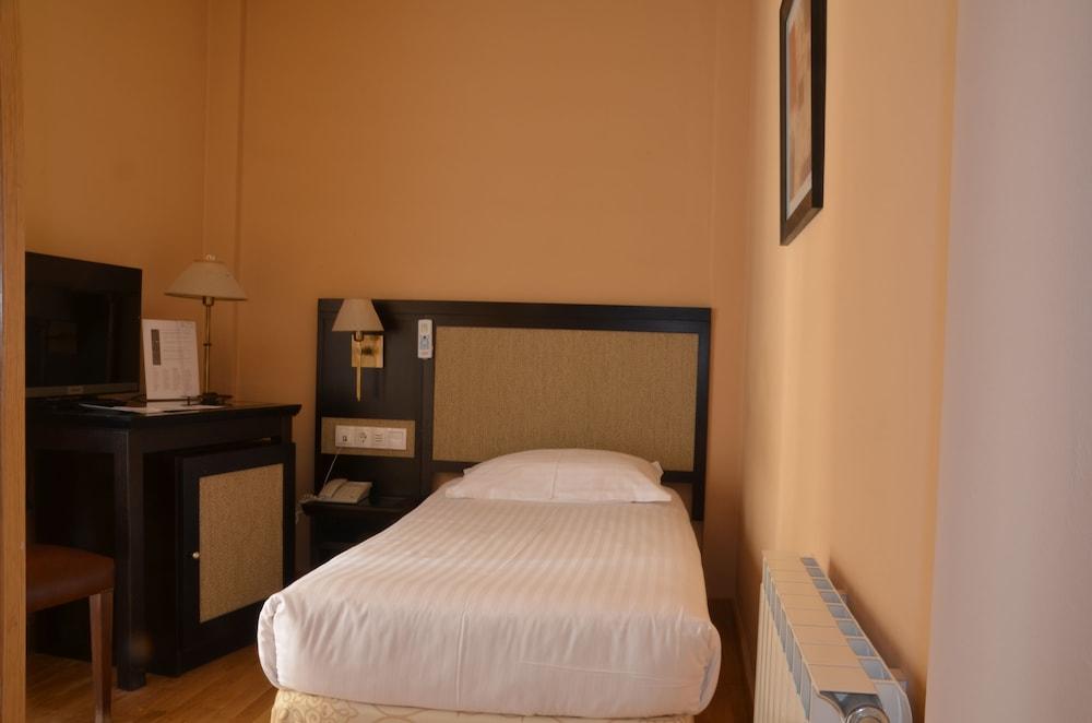 Hotel Spa Acevi Val D'Aran Vielha Ngoại thất bức ảnh